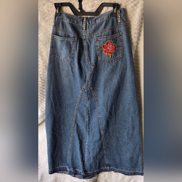 Vintage EMBROIDERED BEADED LONG DENIM FLOWING SKIRT 100% Cotton  Size 10 - Picture 2 of 10